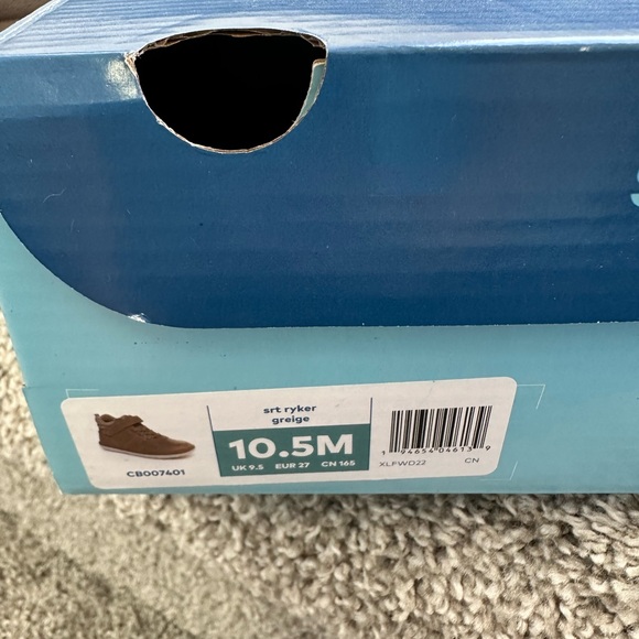 Stride Rite Leather Ryker High top Sneaker in Greige with Box - Picture 8 of 9